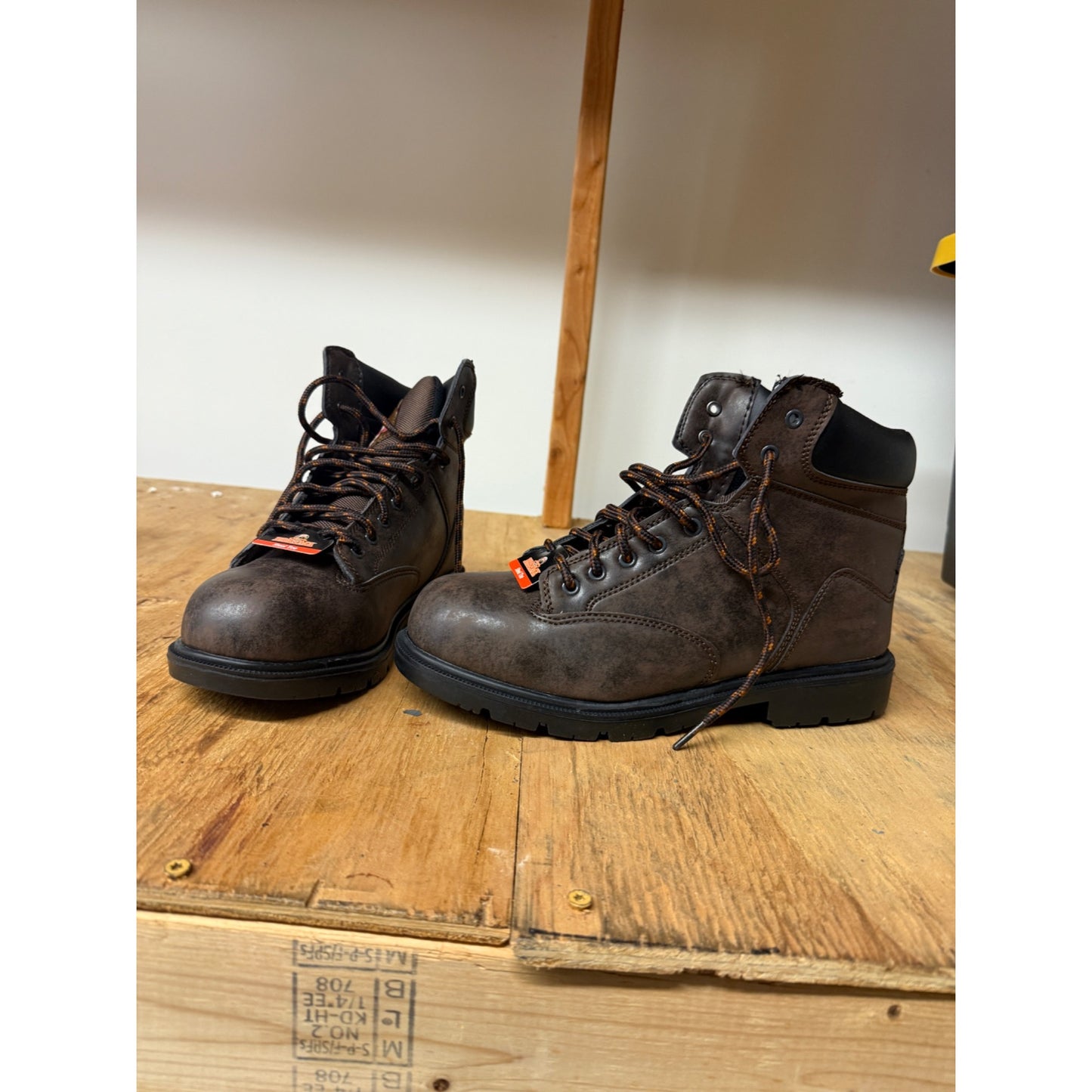 Men's Brahma Enduro Pro Steel Toe Work Boots - Black/Brown - Size 10 ( open box ) new