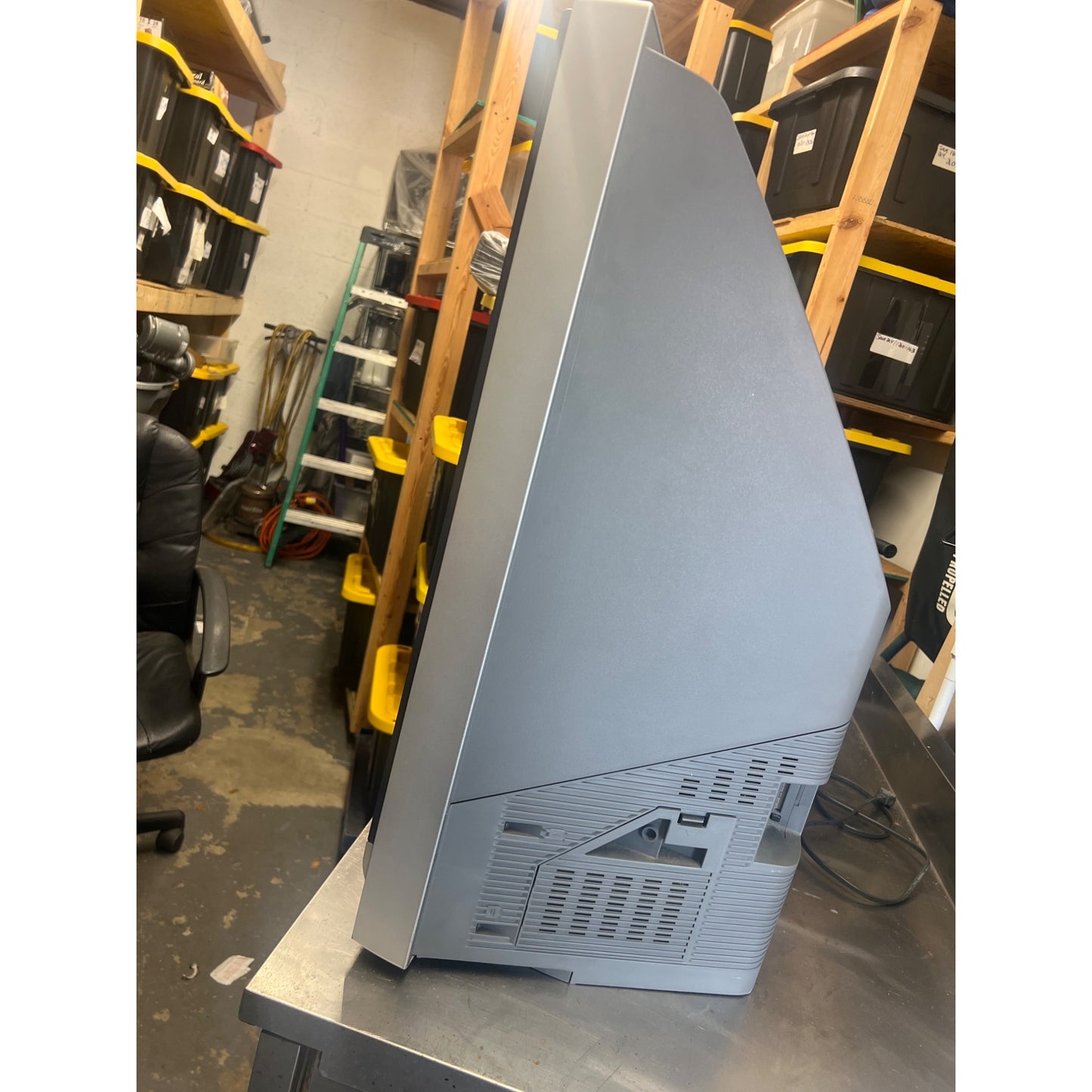 ✨Sony  wega projection tv kdf -e42a10 /  42 inch tv  for retro gaming all RCA Inputs work  hdmi does not work (Preowned)