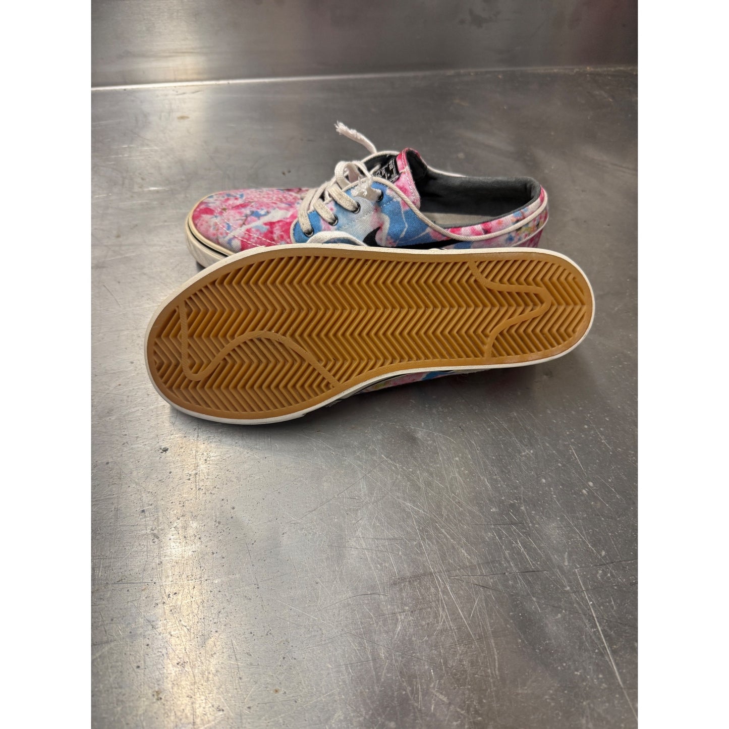 📝Nike Stefan Janoski PRM Cherry Blossom Mens size 6 Skateboarding Shoes ( Preowned)