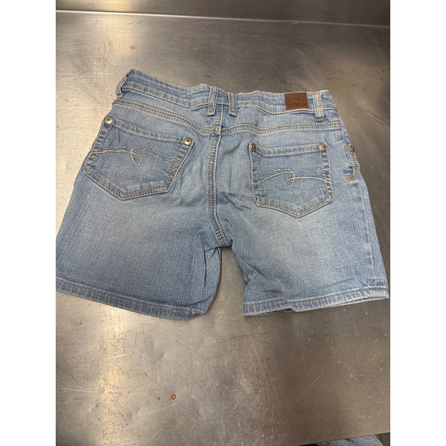 📝—Justice youth Girl's Size 10 1/2 Shorts Simply Low Denim