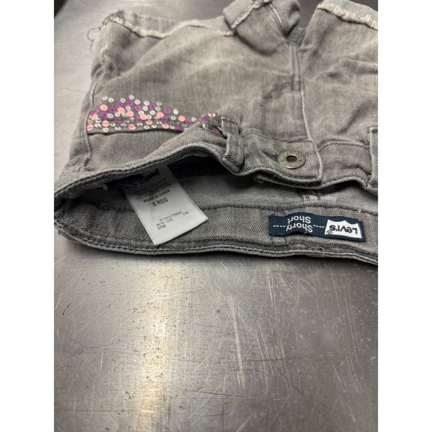 Levis Denim Shorty Shorts Womens 8 Cute Daisey Dukes Booty Light Wash Stretch ( Preowned )