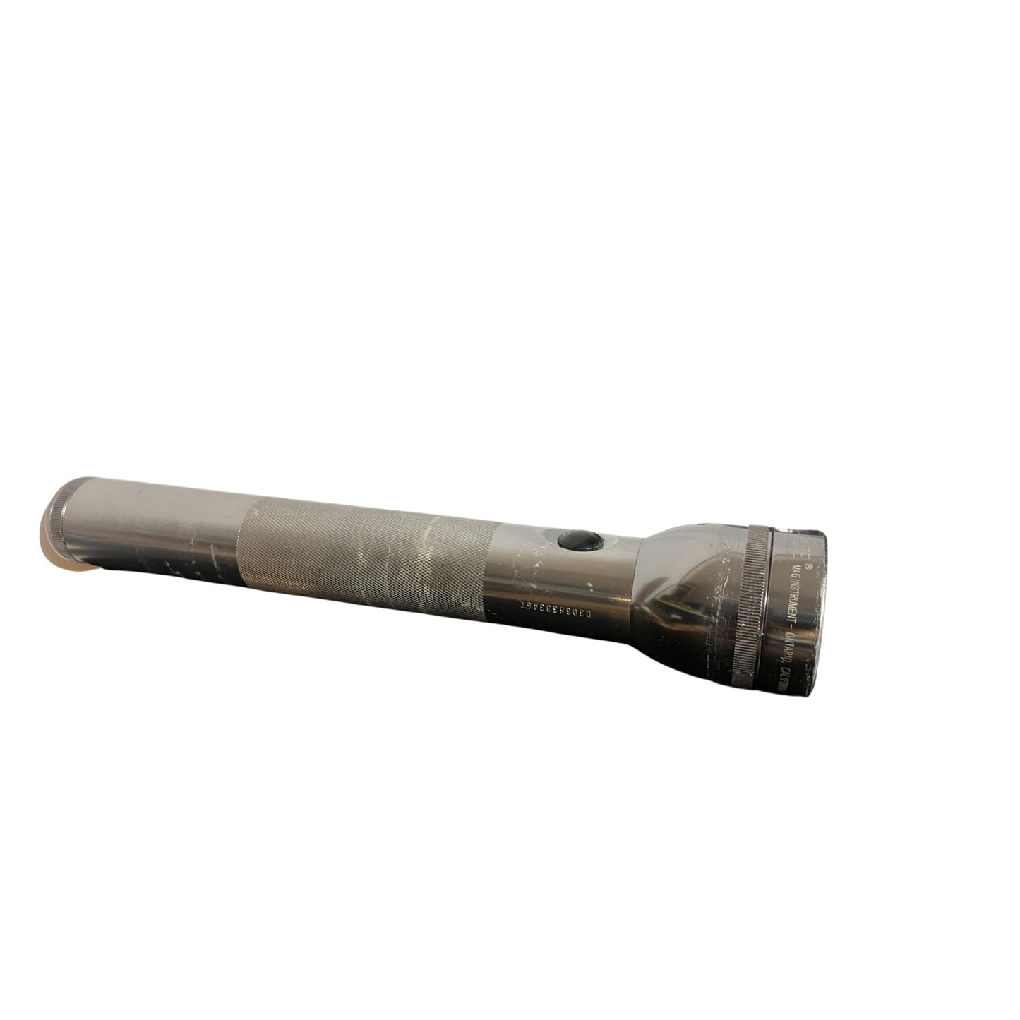 MAG LITE 3D CELL BATTERIES FLASHLIGHT 12 1/2 INCHES ORIGINAL VINTAGE SILVER ( Preowned)